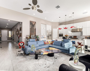 7611 E Camino Vivaz Way - Photo Thumbnail 10