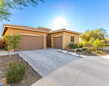 7611 E Camino Vivaz Way - Photo Thumbnail 2