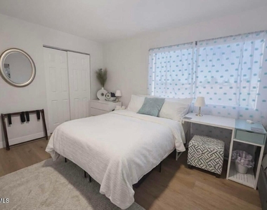 14620 N Yerba Buena Way - Photo Thumbnail 12