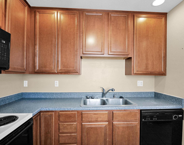4354 N 82nd Street - Photo Thumbnail 11