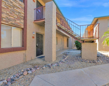 4354 N 82nd Street - Photo Thumbnail 3
