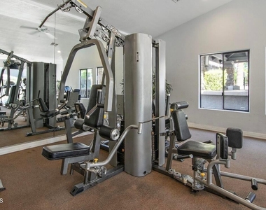 2025 E Campbell Avenue - Photo Thumbnail 15