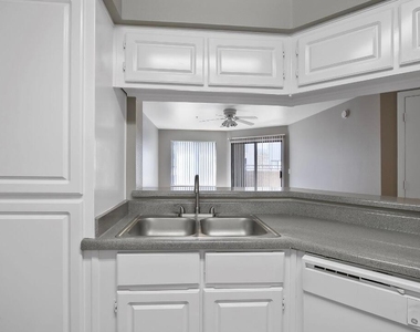 2025 E Campbell Avenue - Photo Thumbnail 4