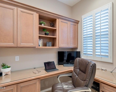 28573 N 128th Drive - Photo Thumbnail 17