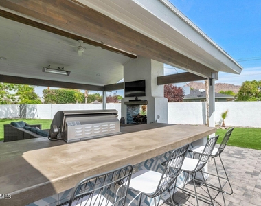 6202 E Calle Redonda - Photo Thumbnail 16