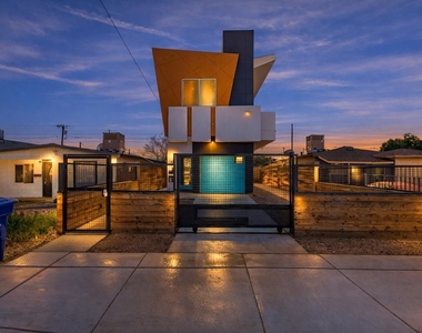 1933 E Monroe Street - Photo Thumbnail 24