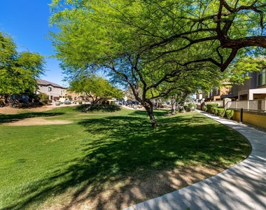 2250 E Deer Valley Road - Photo Thumbnail 31