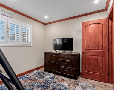 5525 E Thomas Road - Photo Thumbnail 20