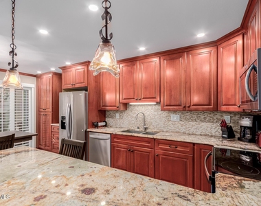 5525 E Thomas Road - Photo Thumbnail 9