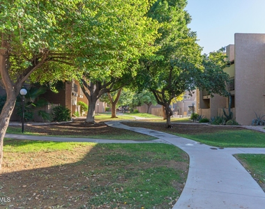 5525 E Thomas Road - Photo Thumbnail 27