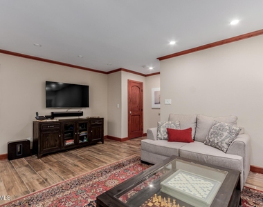 5525 E Thomas Road - Photo Thumbnail 4