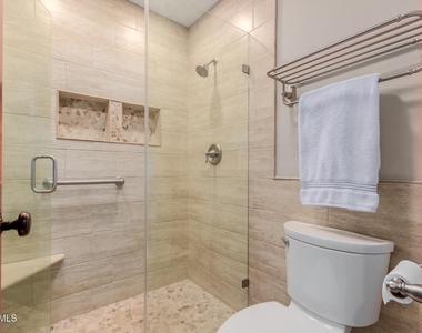 5525 E Thomas Road - Photo Thumbnail 18