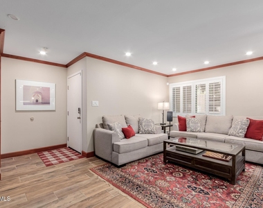 5525 E Thomas Road - Photo Thumbnail 6