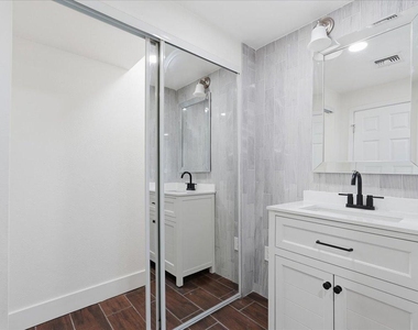 38466 N Basin Road - Photo Thumbnail 20