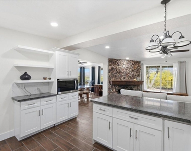 38466 N Basin Road - Photo Thumbnail 15