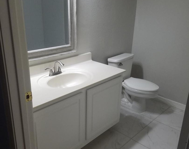 15252 N 100th Street N - Photo Thumbnail 21