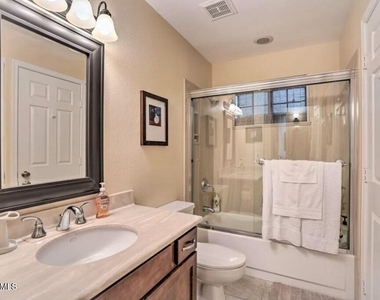 11011 N 92nd Street - Photo Thumbnail 25