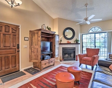 11011 N 92nd Street - Photo Thumbnail 2