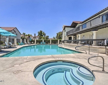 11011 N 92nd Street - Photo Thumbnail 1