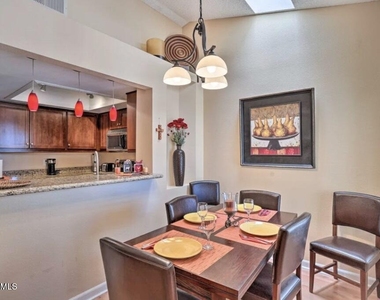 11011 N 92nd Street - Photo Thumbnail 6