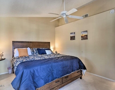 11011 N 92nd Street - Photo Thumbnail 13
