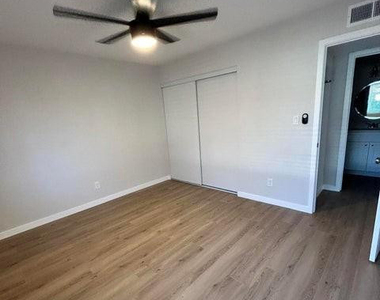 5115 N 22nd Avenue - Photo Thumbnail 21