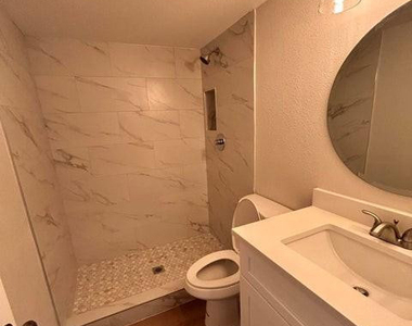5115 N 22nd Avenue - Photo Thumbnail 27