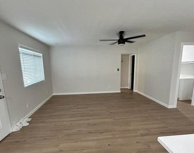 5115 N 22nd Avenue - Photo Thumbnail 18