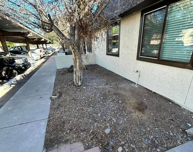 5115 N 22nd Avenue - Photo Thumbnail 11