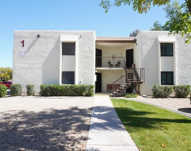 10444 N 69th Street - Photo Thumbnail 15