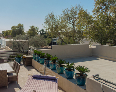 4201 N Marshall Way - Photo Thumbnail 57