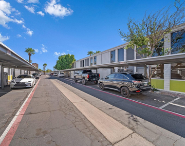 385 W Pierson Street - Photo Thumbnail 22
