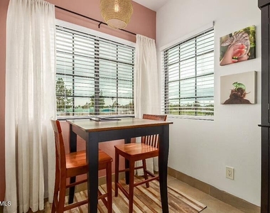 930 N Mesa Drive - Photo Thumbnail 2