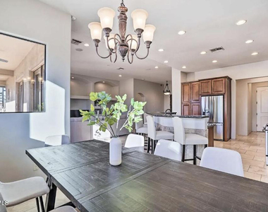 13639 E Hedgehog Place - Photo Thumbnail 10
