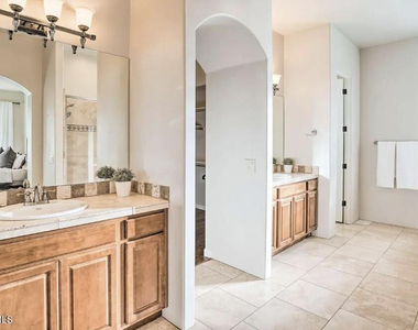 13639 E Hedgehog Place - Photo Thumbnail 14