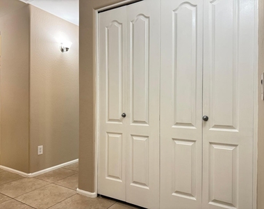 4533 S 236th Drive - Photo Thumbnail 26