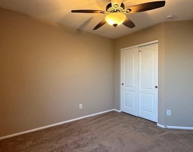 4533 S 236th Drive - Photo Thumbnail 21