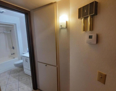 16859 N 103rd Avenue - Photo Thumbnail 21