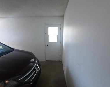16859 N 103rd Avenue - Photo Thumbnail 24