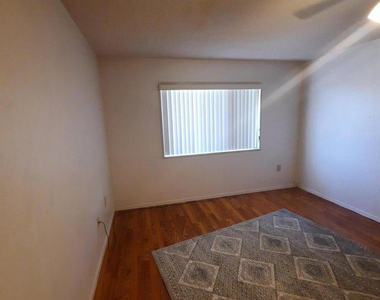 16859 N 103rd Avenue - Photo Thumbnail 20
