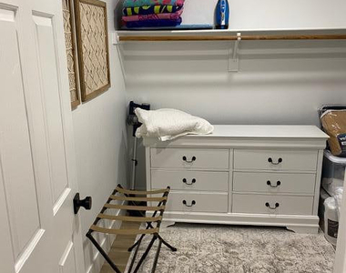 1440 N Idaho Road - Photo Thumbnail 5