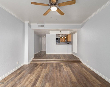 3434 W Danbury Drive - Photo Thumbnail 6