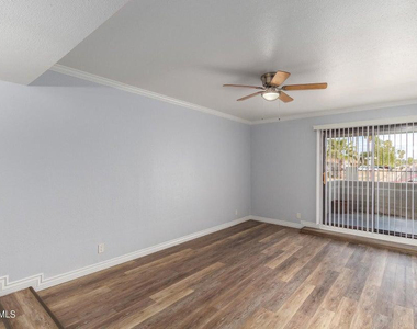 3434 W Danbury Drive - Photo Thumbnail 3