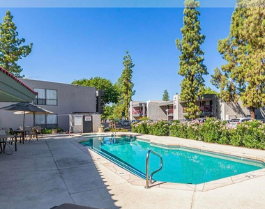 3434 W Danbury Drive - Photo Thumbnail 24