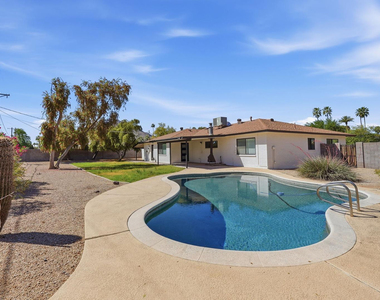 6819 E Paradise Parkway - Photo Thumbnail 26
