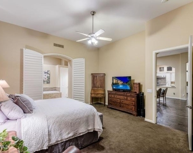 8010 E Wingspan - Photo Thumbnail 17