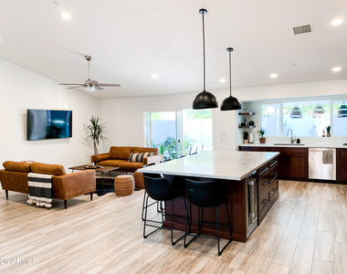 9067 E Larkspur Drive - Photo Thumbnail 14