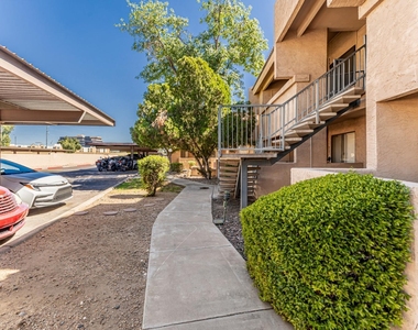 10828 N Biltmore Drive - Photo Thumbnail 4