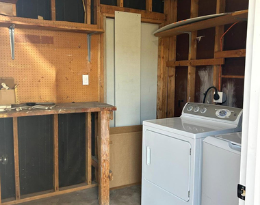 726 E 3rd - Photo Thumbnail 27