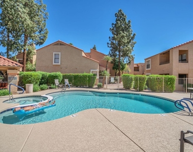 8787 E Mountain View Road - Photo Thumbnail 44